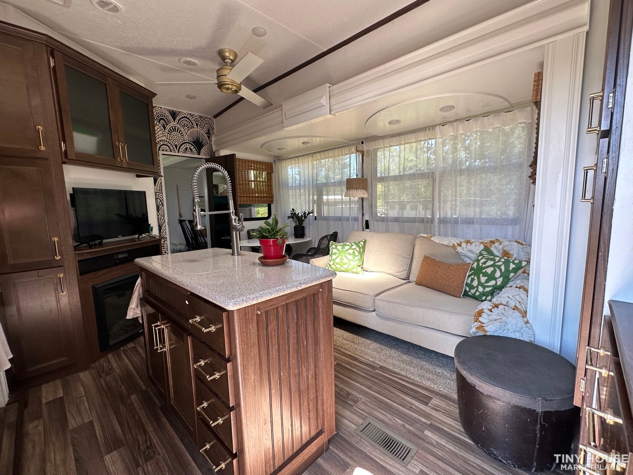 (SOLD) Gorgeous, Renovated 2017 Keystone Montana High Country 362RD