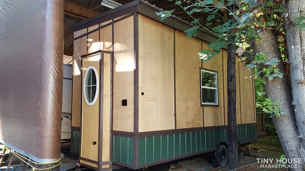 GORGEOUS TINY HOUSE - Image 1 Thumbnail