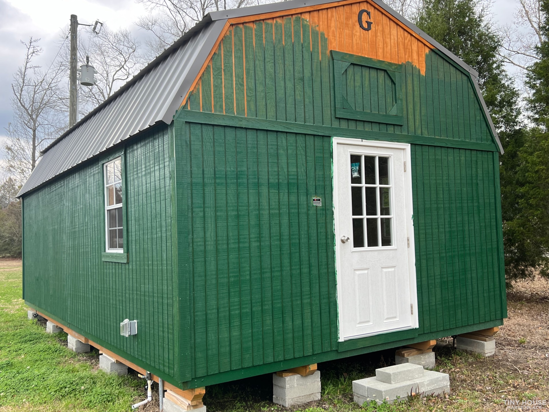 Graceland 12” by 24” Lofted Cabin, Wired w/ Water