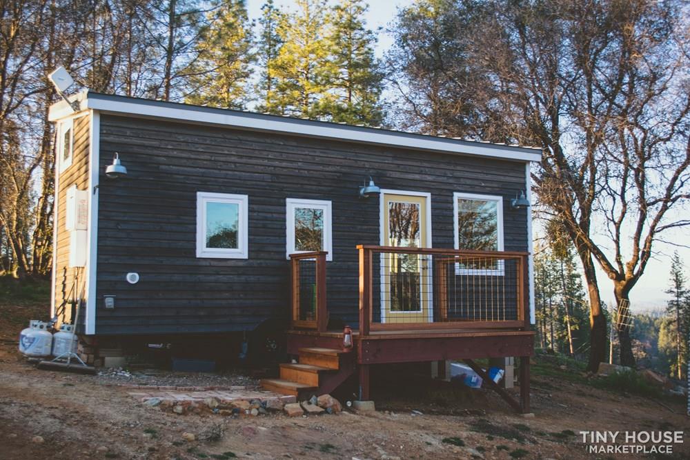 Grey Tiny House in Northern California - Image 1 Thumbnail