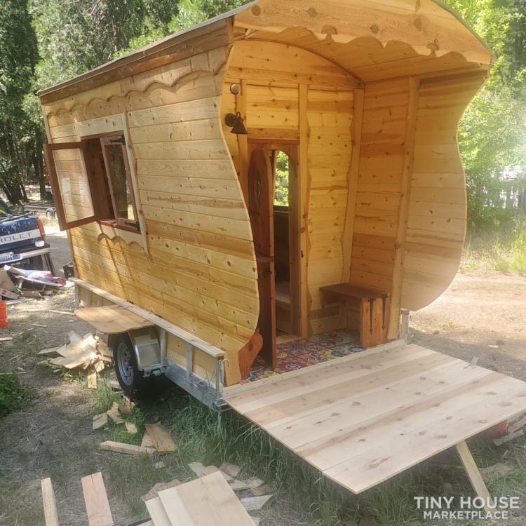 Gypsy  caravan.  Nomadic  adventures  or permanent  dwelling 