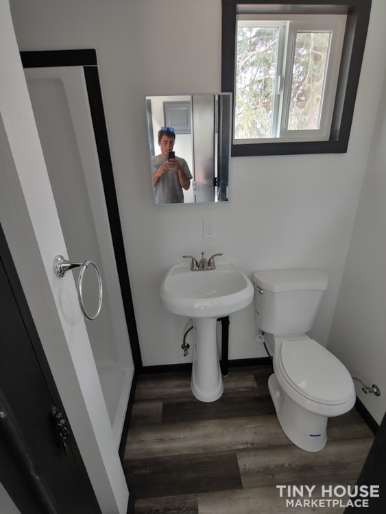 Hand built tiny house  - Image 4 Thumbnail