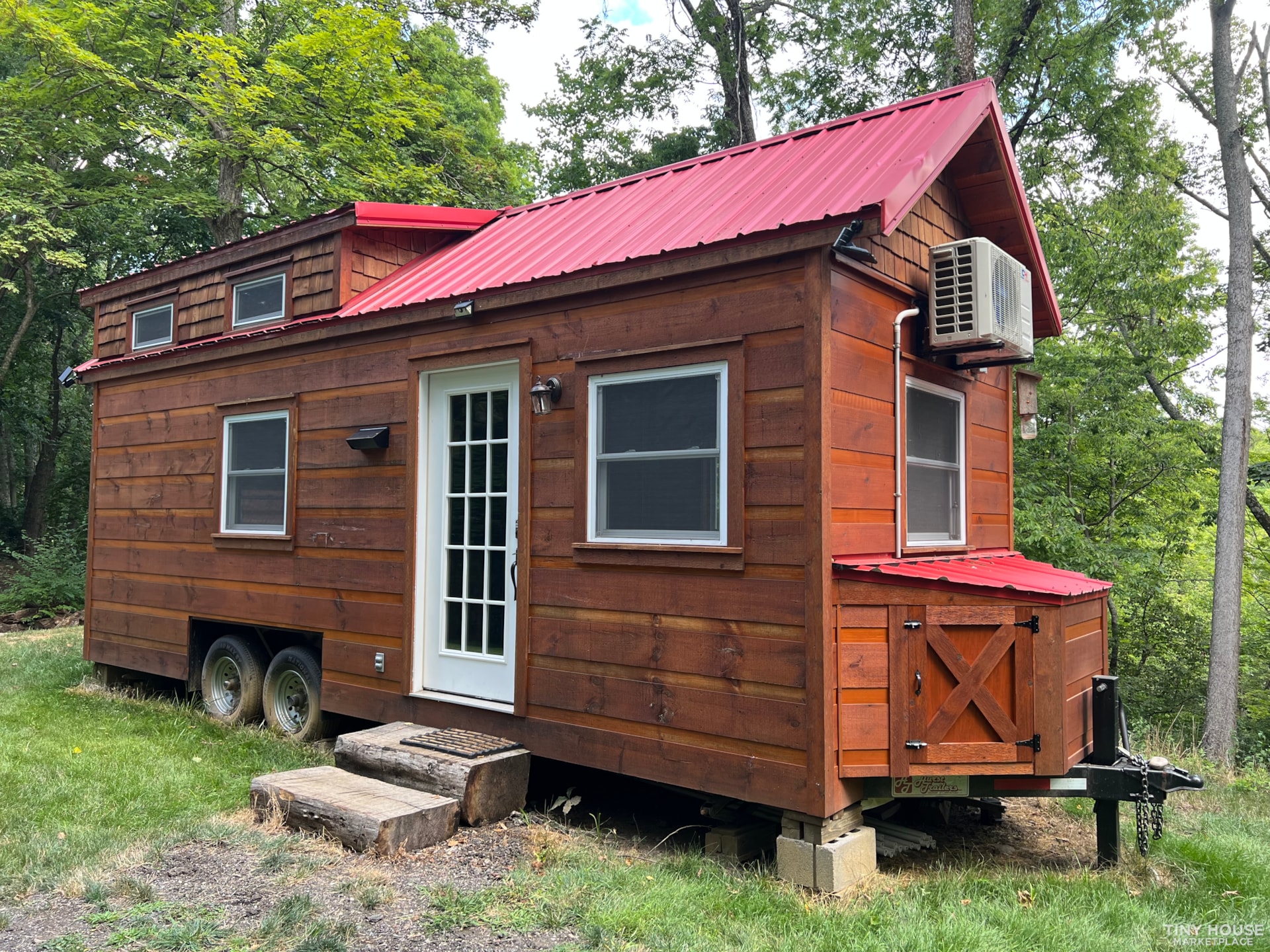 Handmade Luxury Tiny House on Wheels  - Image 1 Thumbnail