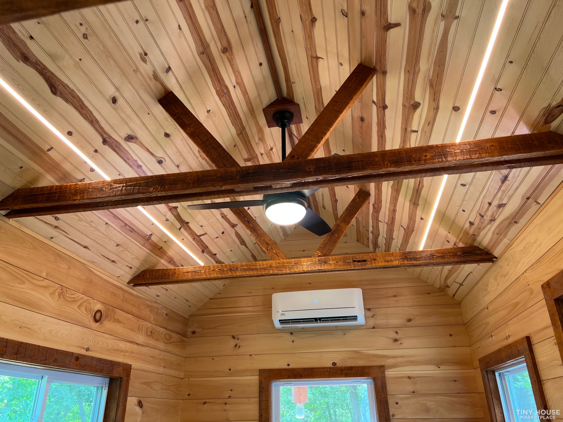 Handmade Luxury Tiny House on Wheels  - Image 3 Thumbnail