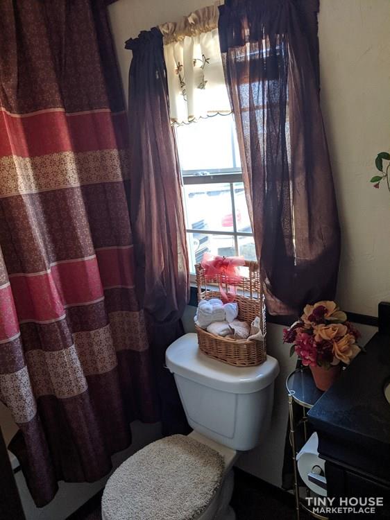 Handmade tiny house 160 sq ft - Image 4 Thumbnail