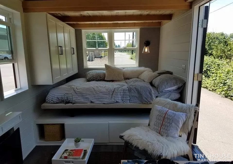 High end LUXURY tiny home: Cozy, Light-filled & Airy 30 x 8.6 plus 2 ft bump out - Image 3 Thumbnail