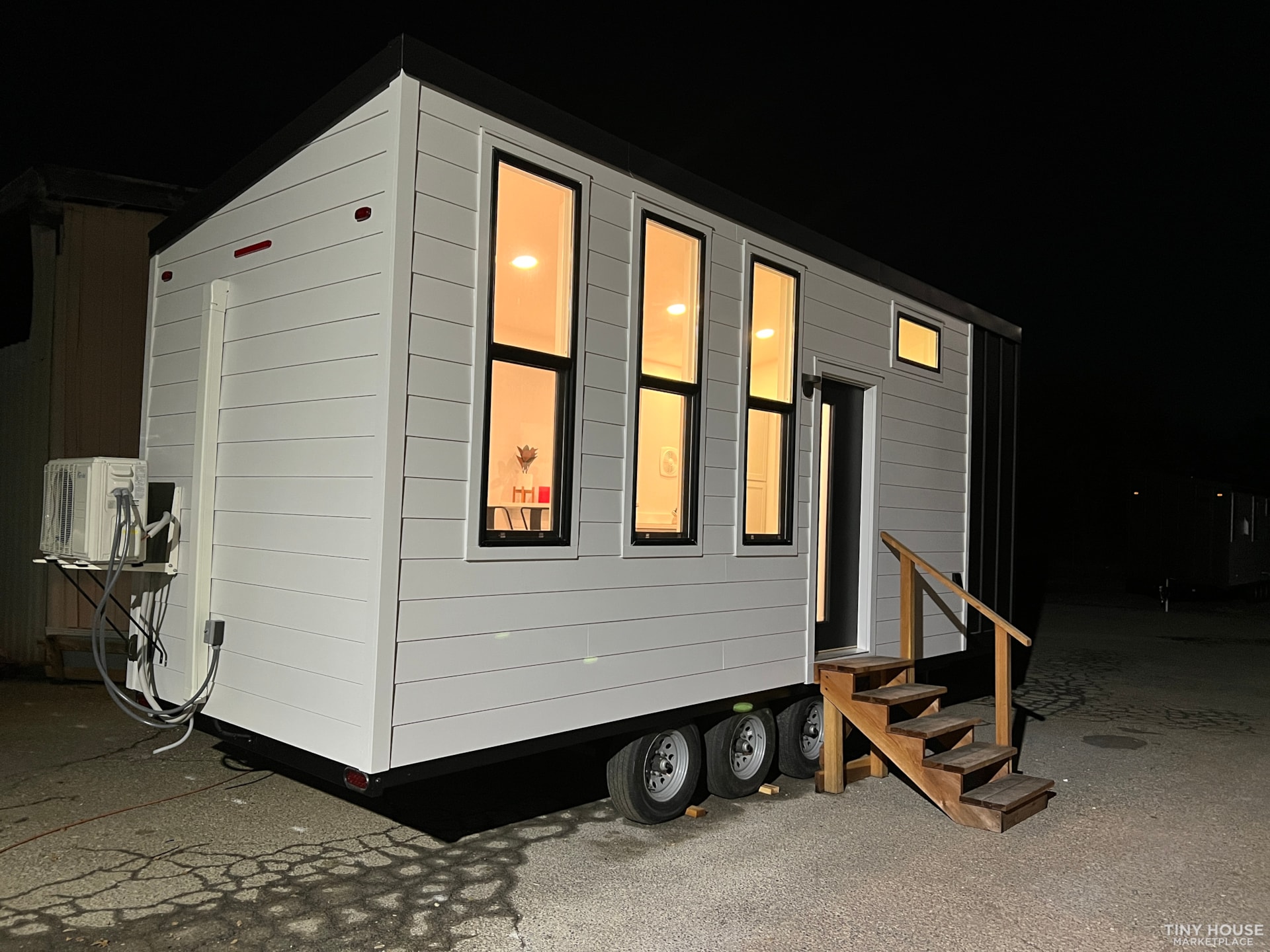 NEW High Quality Tiny Homes TurnKey Ready! High End material 24' Forever Studio! - Image 2 Thumbnail