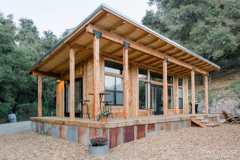 Hoyt Family Vineyards  Cabin Retreats - Image 2 Thumbnail