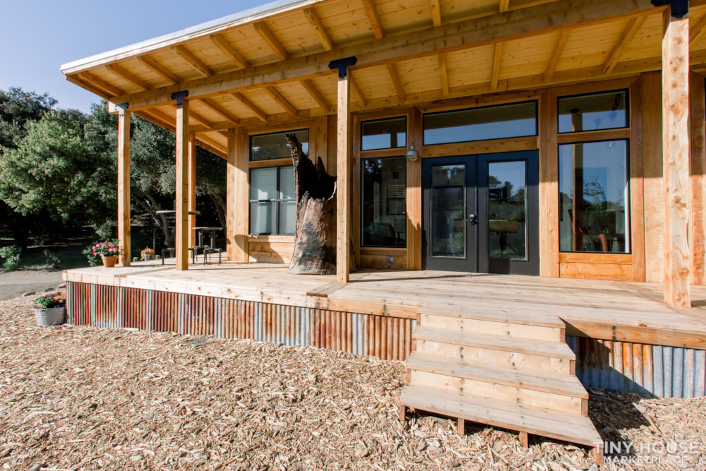 Hoyt Family Vineyards  Cabin Retreats - Image 3 Thumbnail