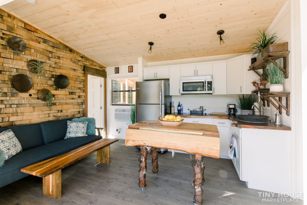 Hoyt Family Vineyards  Cabin Retreats - Image 4 Thumbnail
