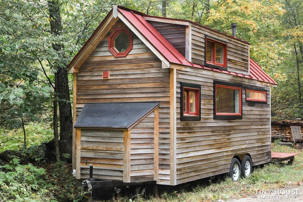 Humble House | Rustic 20ft Tiny Home! - Image 2 Thumbnail