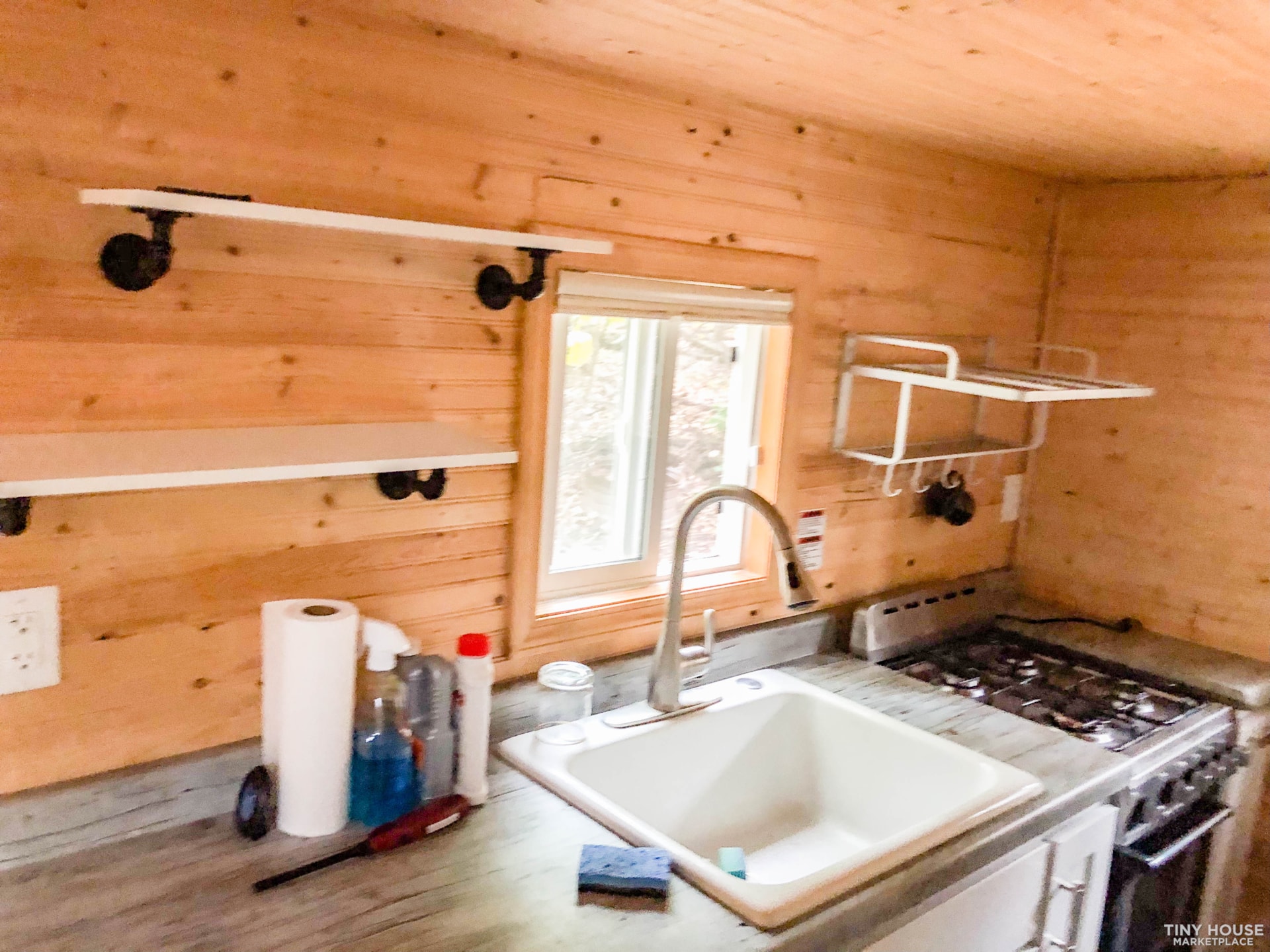 Incredible 25ft Cozy Tiny Home - Full Size W/D, Double Lofts - Image 4 Thumbnail