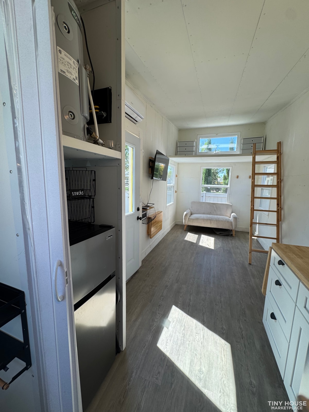 Incredible tiny home on wheels 8’x 20’ with solar panels!  - Image 3 Thumbnail