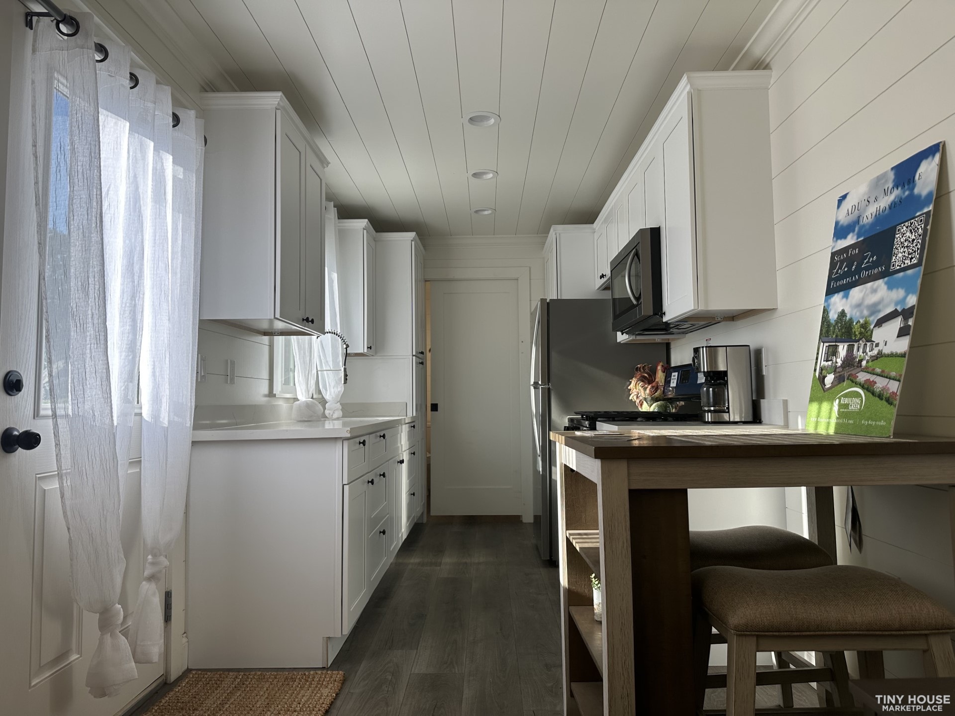 Introducing the "Lola 30" – Your Ideal Tiny Home! - Image 4 Thumbnail