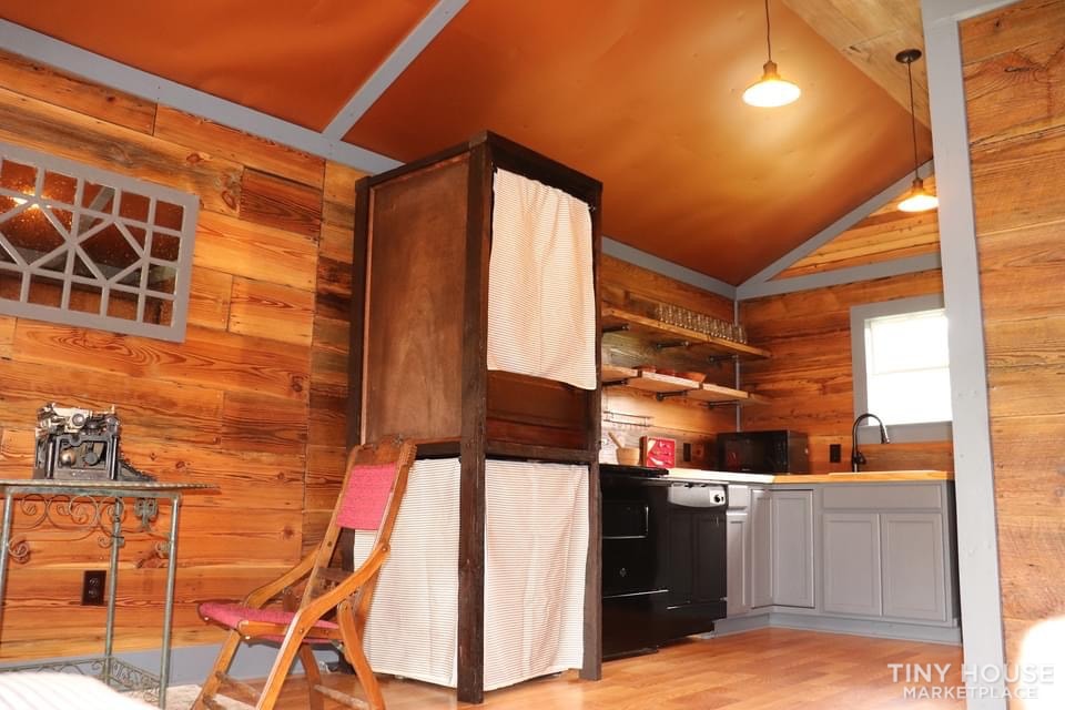 Irma the Tiny House - Image 4 Thumbnail
