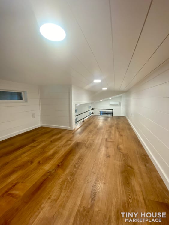 Jude Tiny Home - Image 4 Thumbnail