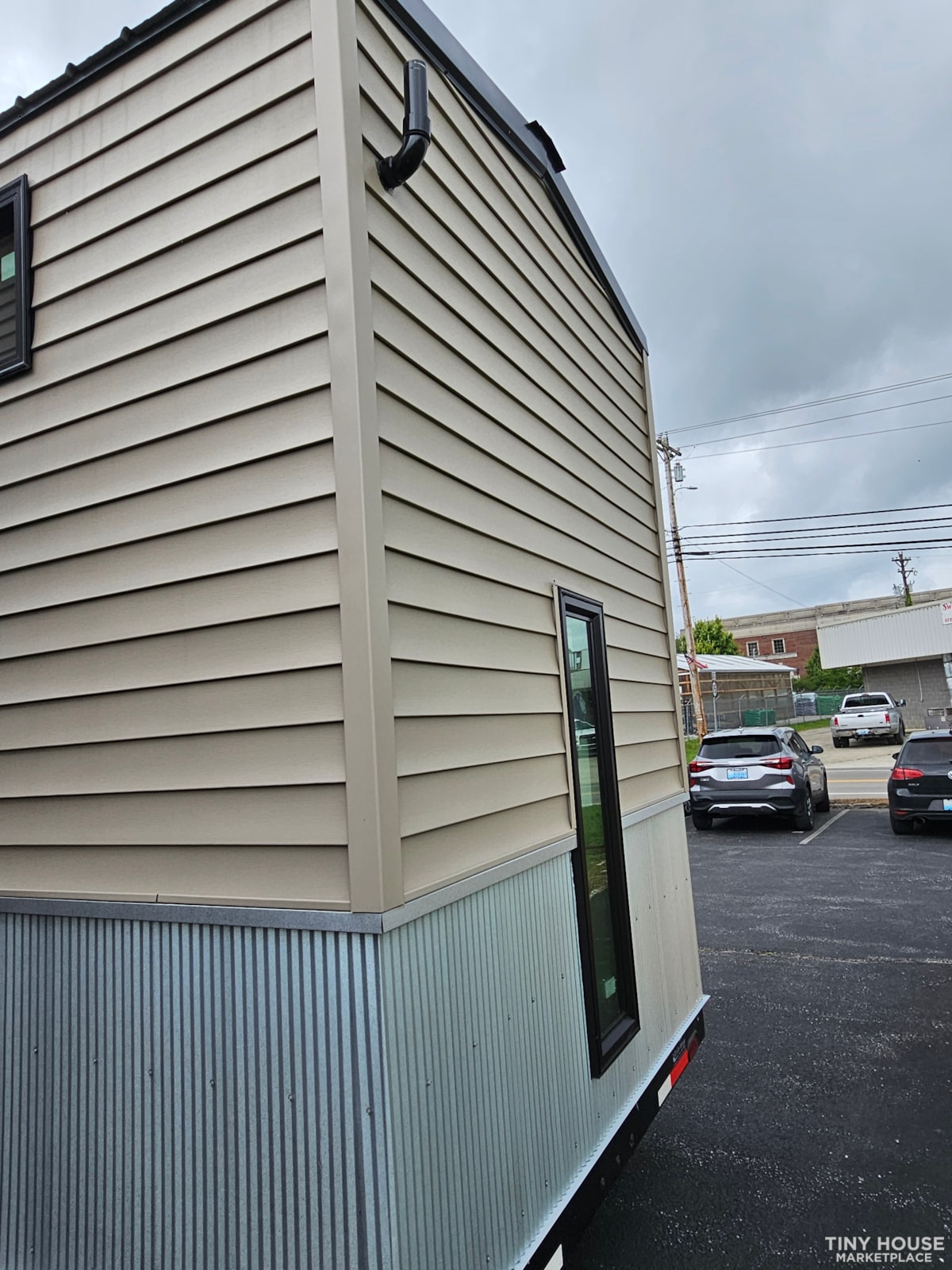 (SOLD!!) KVEC (Wolfe Co.) New 24ft THOW - Image 3 Thumbnail