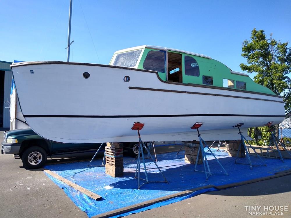 Land Yacht 32' Monk Tri-Cabin Conversion