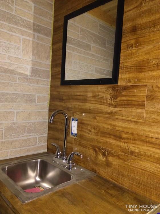 Large Bath and Queen Loft - Image 2 Thumbnail
