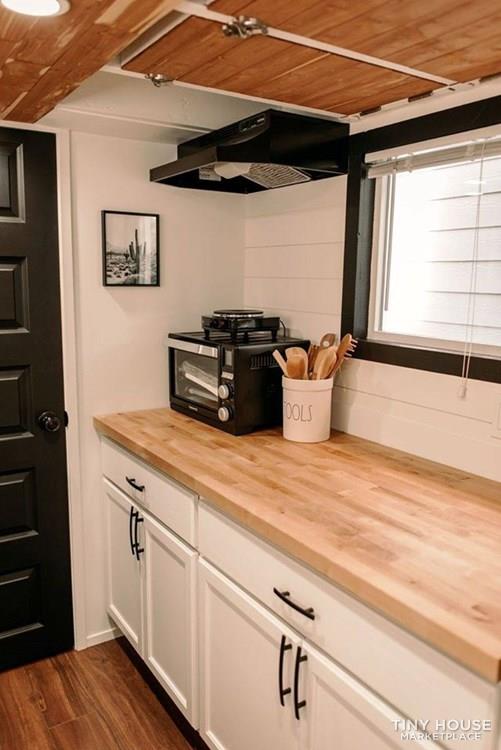Light and airy tiny home in Oregon - Image 3 Thumbnail