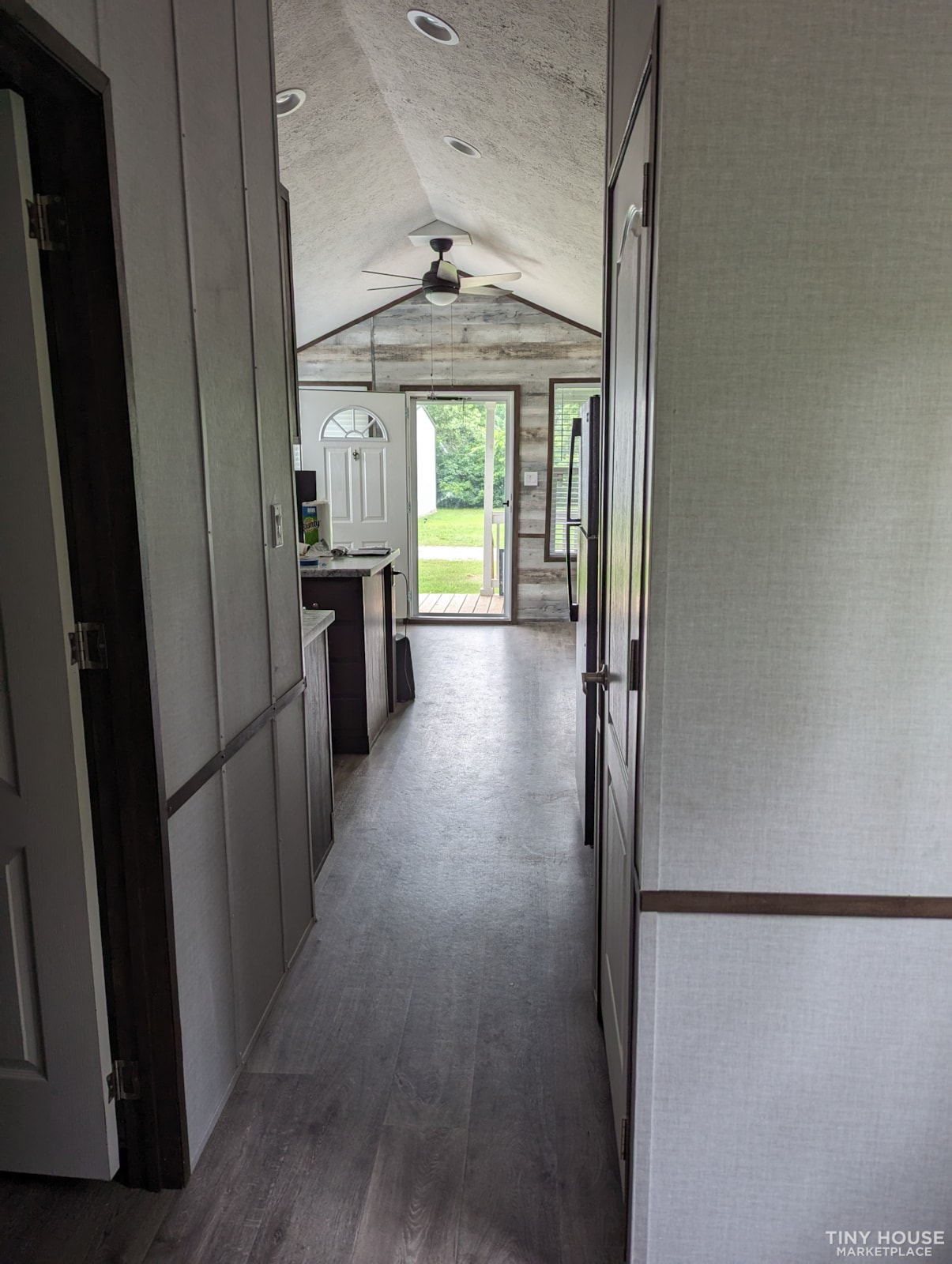 Like new tiny home - Image 2 Thumbnail