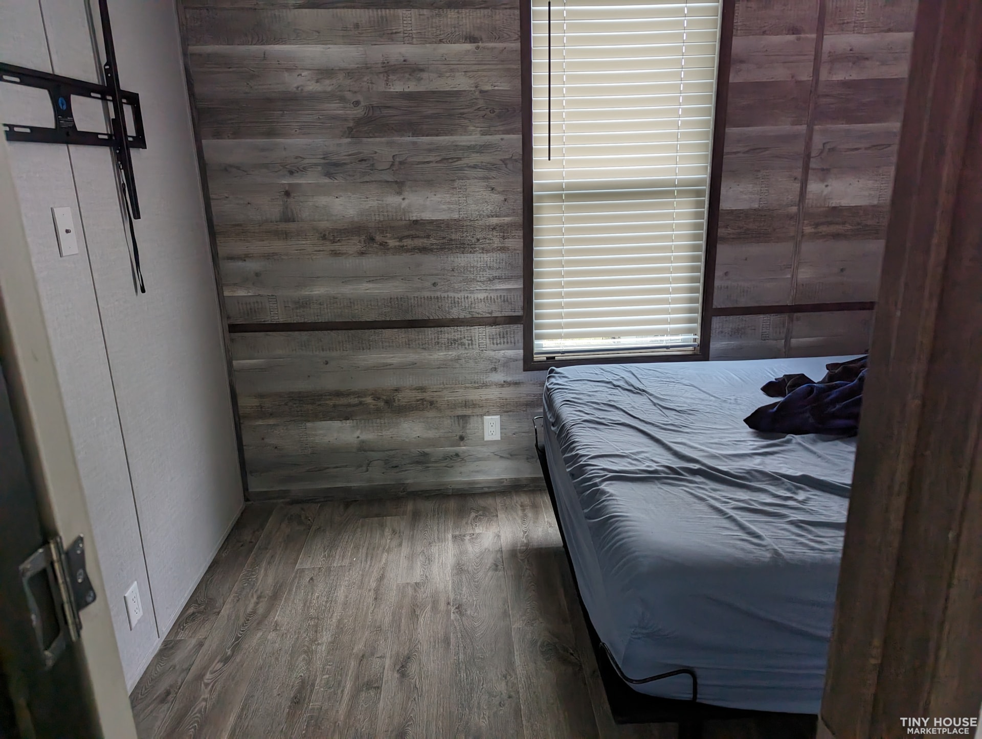 Like new tiny home - Image 3 Thumbnail