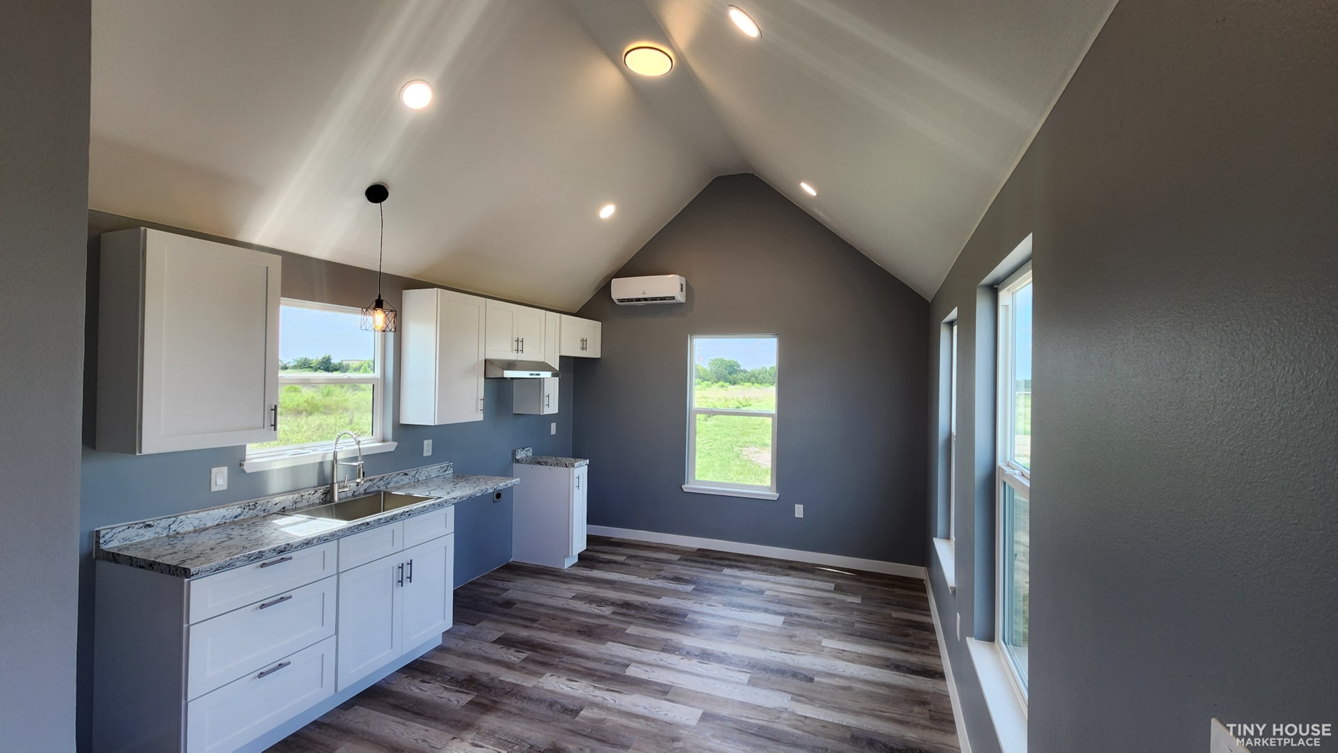 New Tiny House - Image 4 Thumbnail