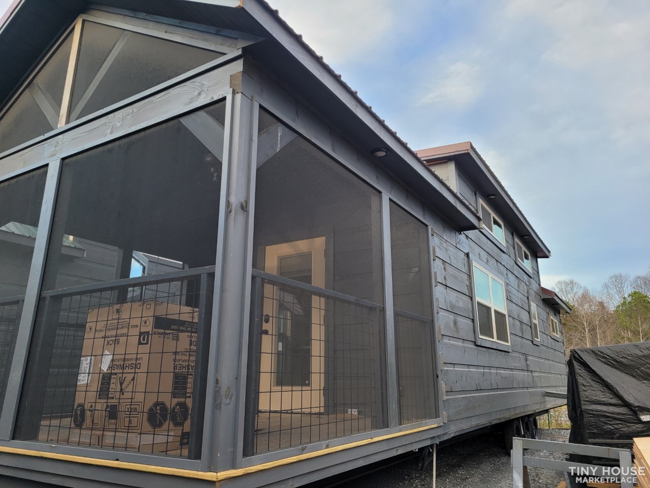 **SOLD***  Log Cabin #1564 ready to go! Top Line floor plan, Park Model RV