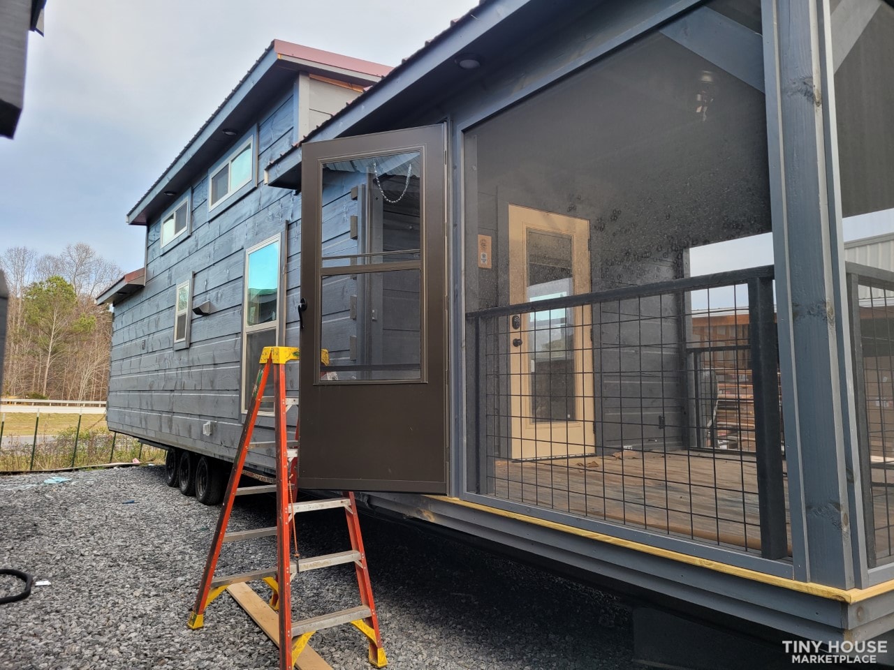 **SOLD***  Log Cabin #1564 ready to go! Top Line floor plan, Park Model RV - Image 2 Thumbnail