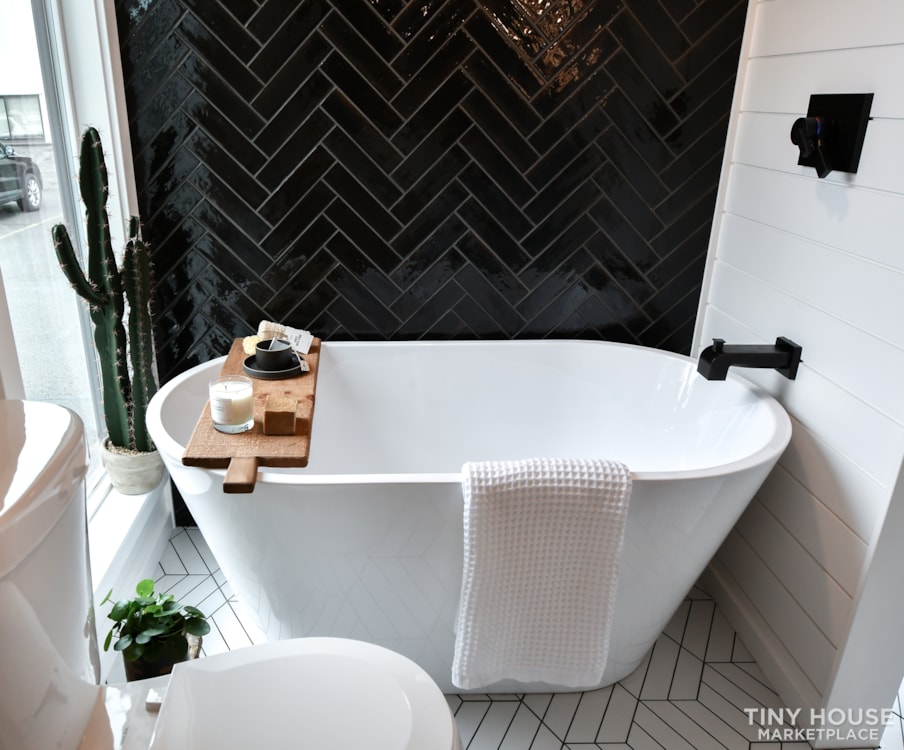 Luxe Tru Form Tiny Home For Sale Now - Image 2 Thumbnail