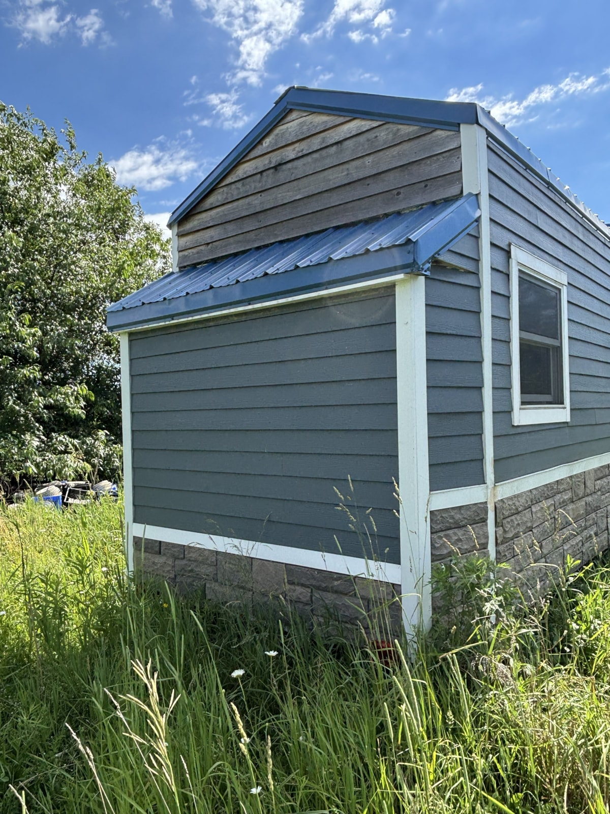 Luxurious Custom Tiny House - Image 4 Thumbnail