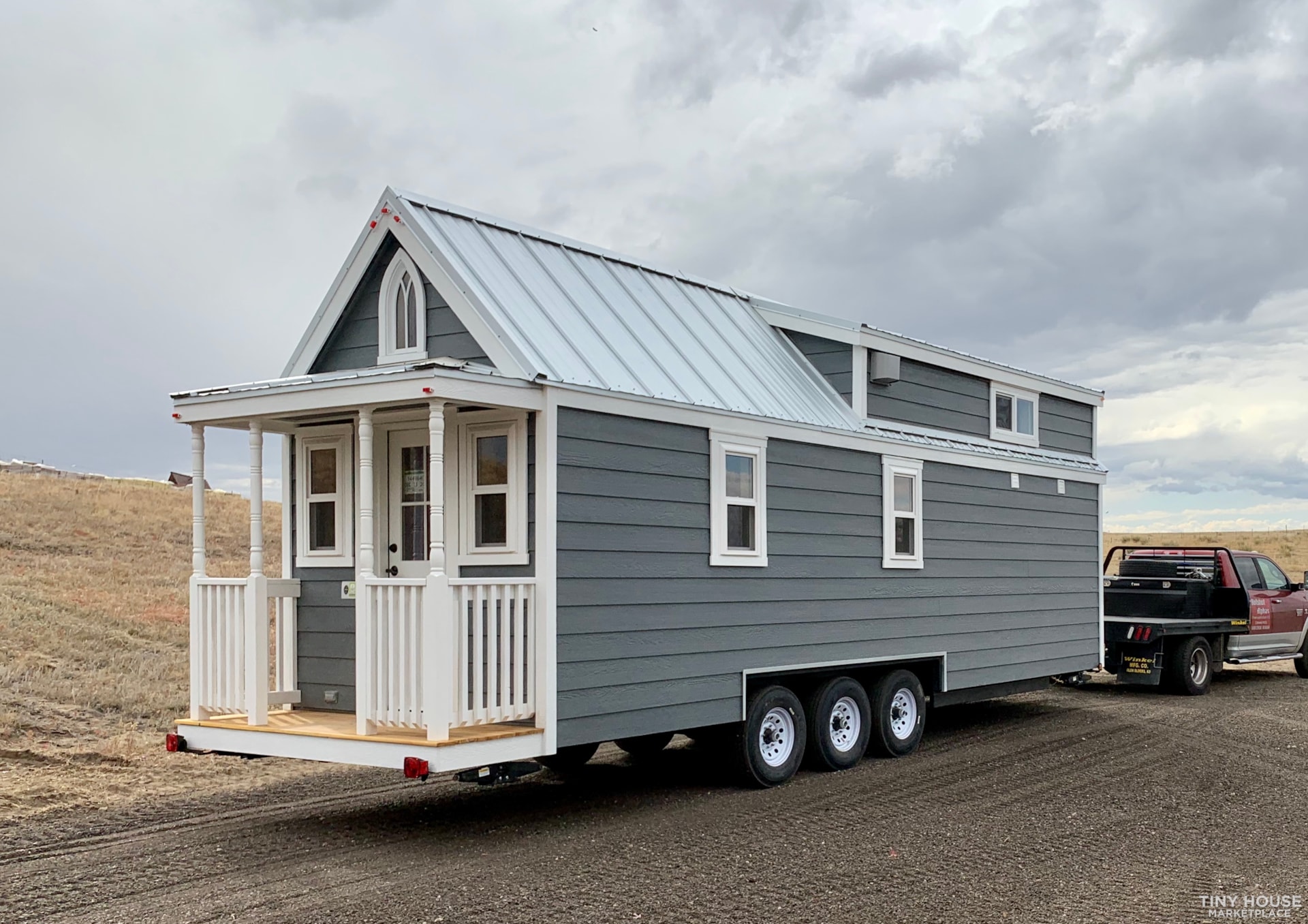 Luxury 30ft Tiny House on Wheels – Off-Grid Ready