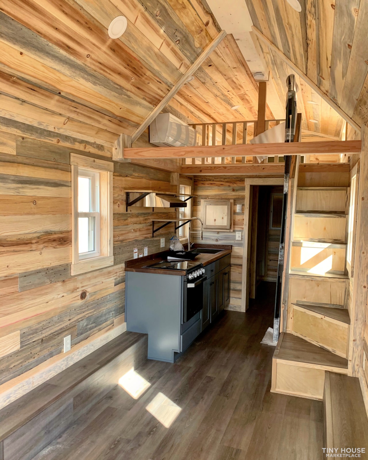 Luxury 30ft Tiny House on Wheels – Off-Grid Ready - Image 2 Thumbnail