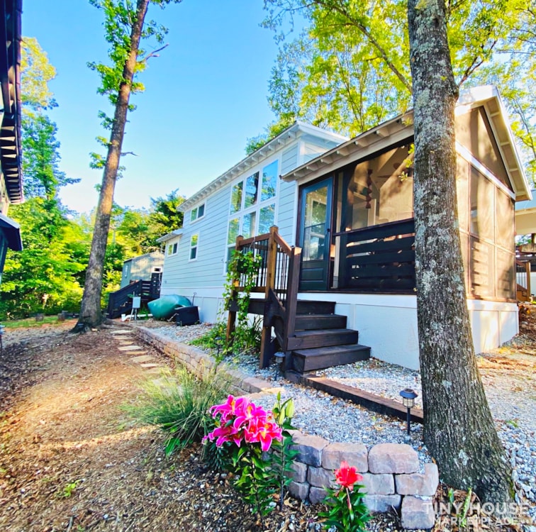 Luxury 394 SqFt Tiny in Tiny Community S.C - Image 4 Thumbnail