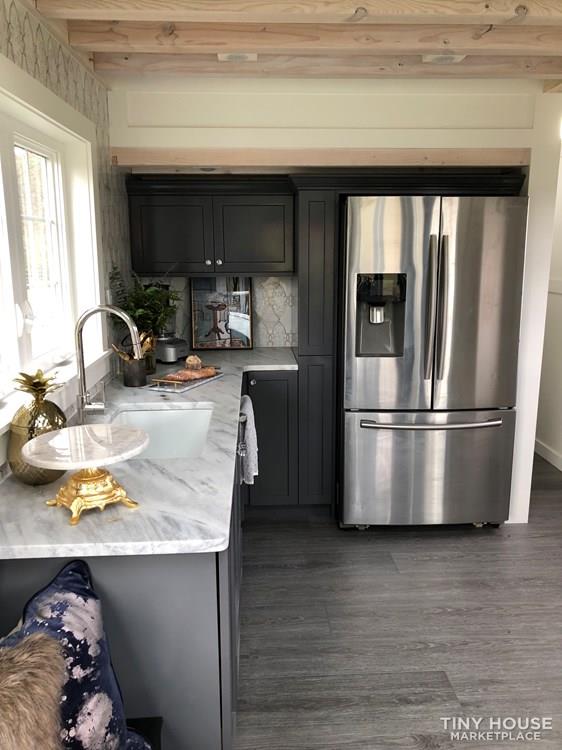 Luxury 47' x 10' Gooseneck Tiny Home with a Full size bathroom - Image 3 Thumbnail