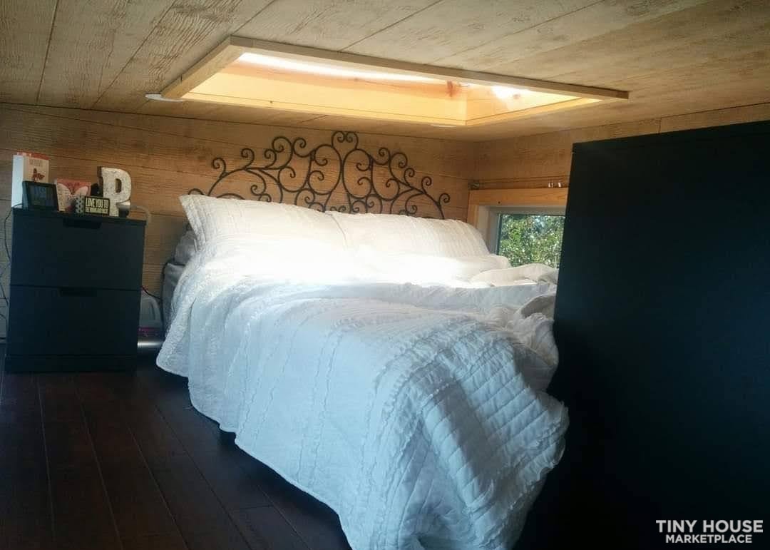 Luxury Cedar RV 36ft - Image 3 Thumbnail