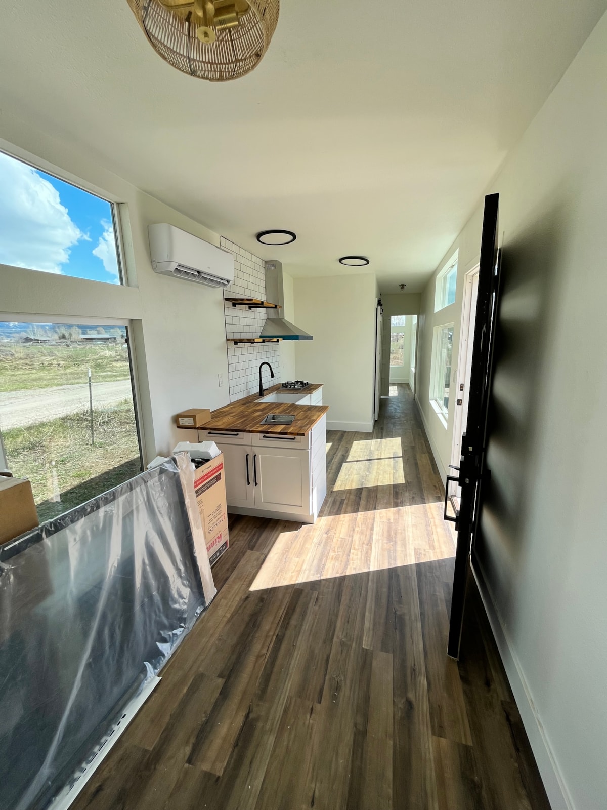 Luxury Container Home - Image 4 Thumbnail