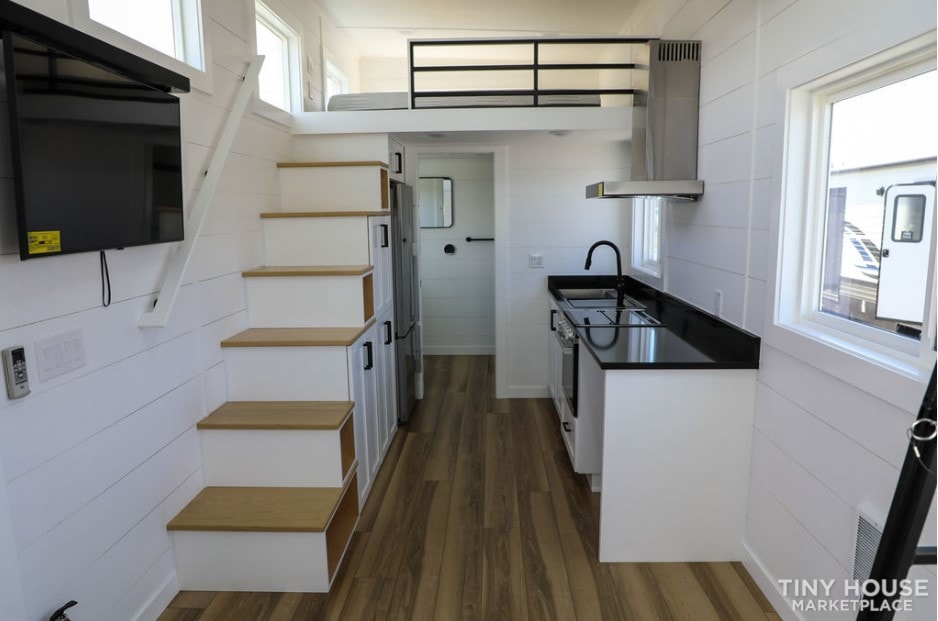 Luxury Heirloom Heritage Tiny Home -  Liquidating Lot Model - Image 3 Thumbnail