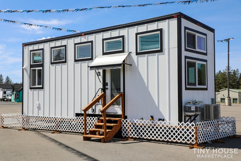 Luxury Heirloom Heritage Tiny Home -  Liquidating Lot Model