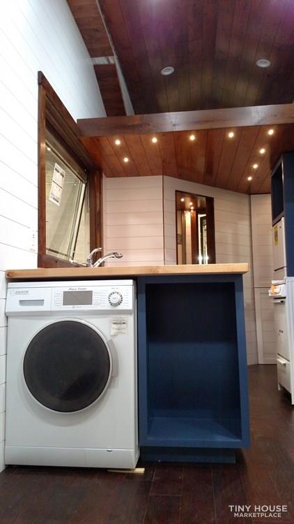 Luxury Living in a Tiny House - Image 4 Thumbnail