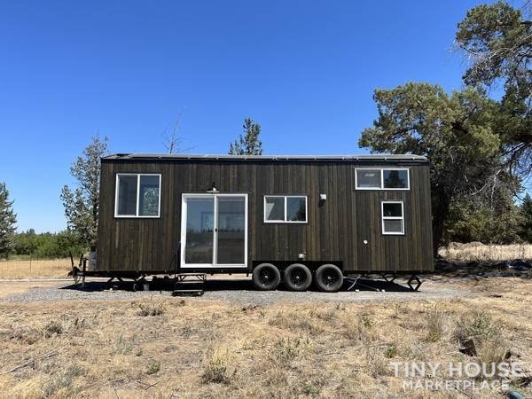 Luxury Off-Grid Tiny Home – 2022 Spindrift “Olympic” Model + Upgrades