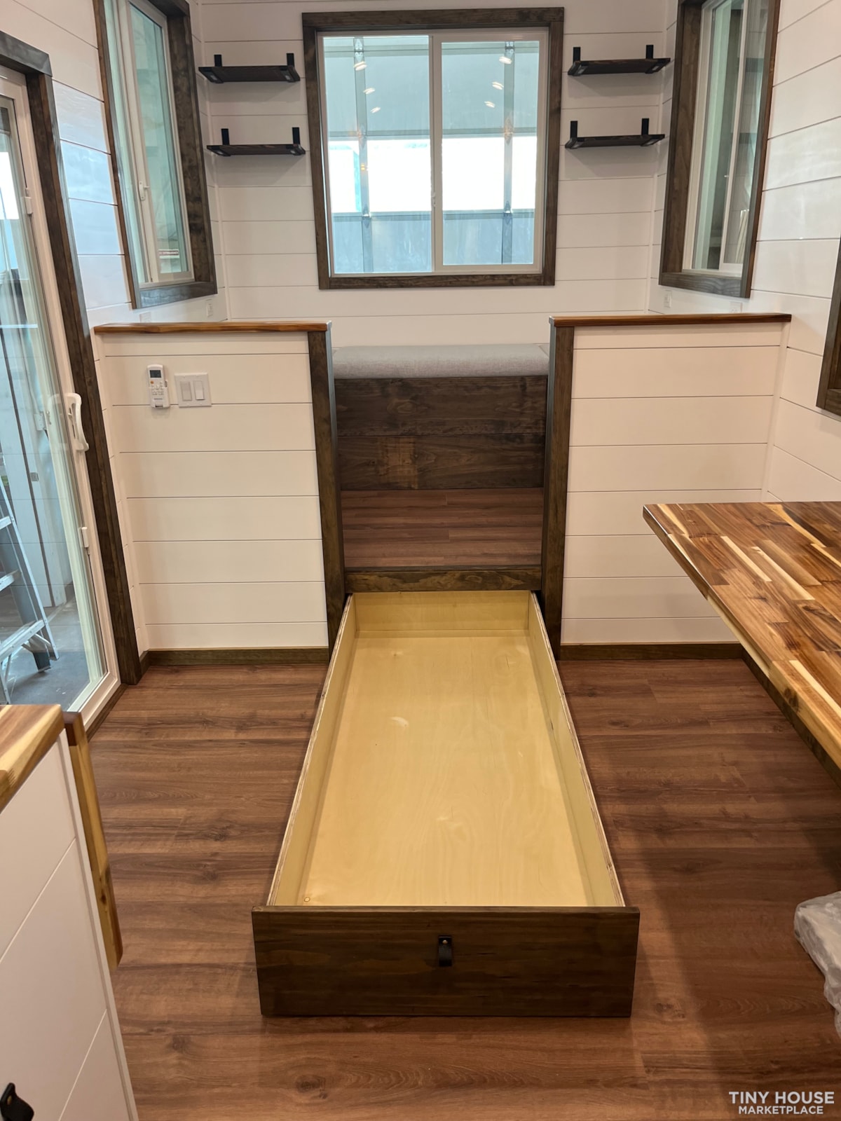 Luxury Off-Grid Tiny Home – 2022 Spindrift “Olympic” Model + Upgrades - Image 2 Thumbnail