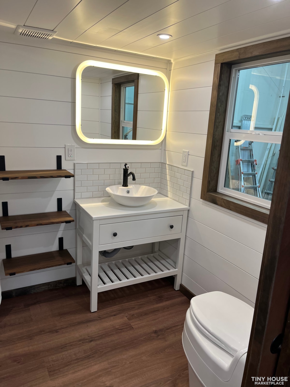 Luxury Off-Grid Tiny Home – 2022 Spindrift “Olympic” Model + Upgrades - Image 4 Thumbnail