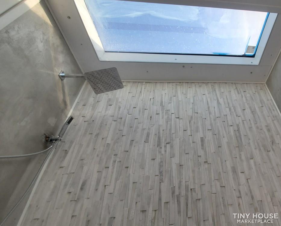 Luxury Penthouse.   ** Price Reduced** - Image 3 Thumbnail