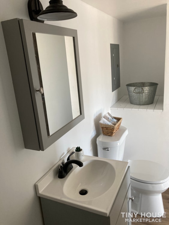 Luxury Tiny Home - Image 4 Thumbnail
