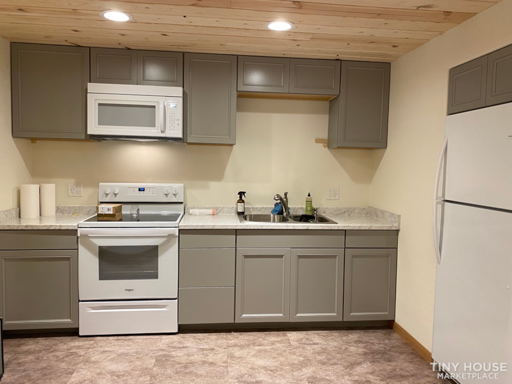 Luxury Tiny Home - Image 2 Thumbnail