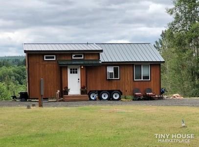 Luxury Tiny Home Cabin - Image 3 Thumbnail