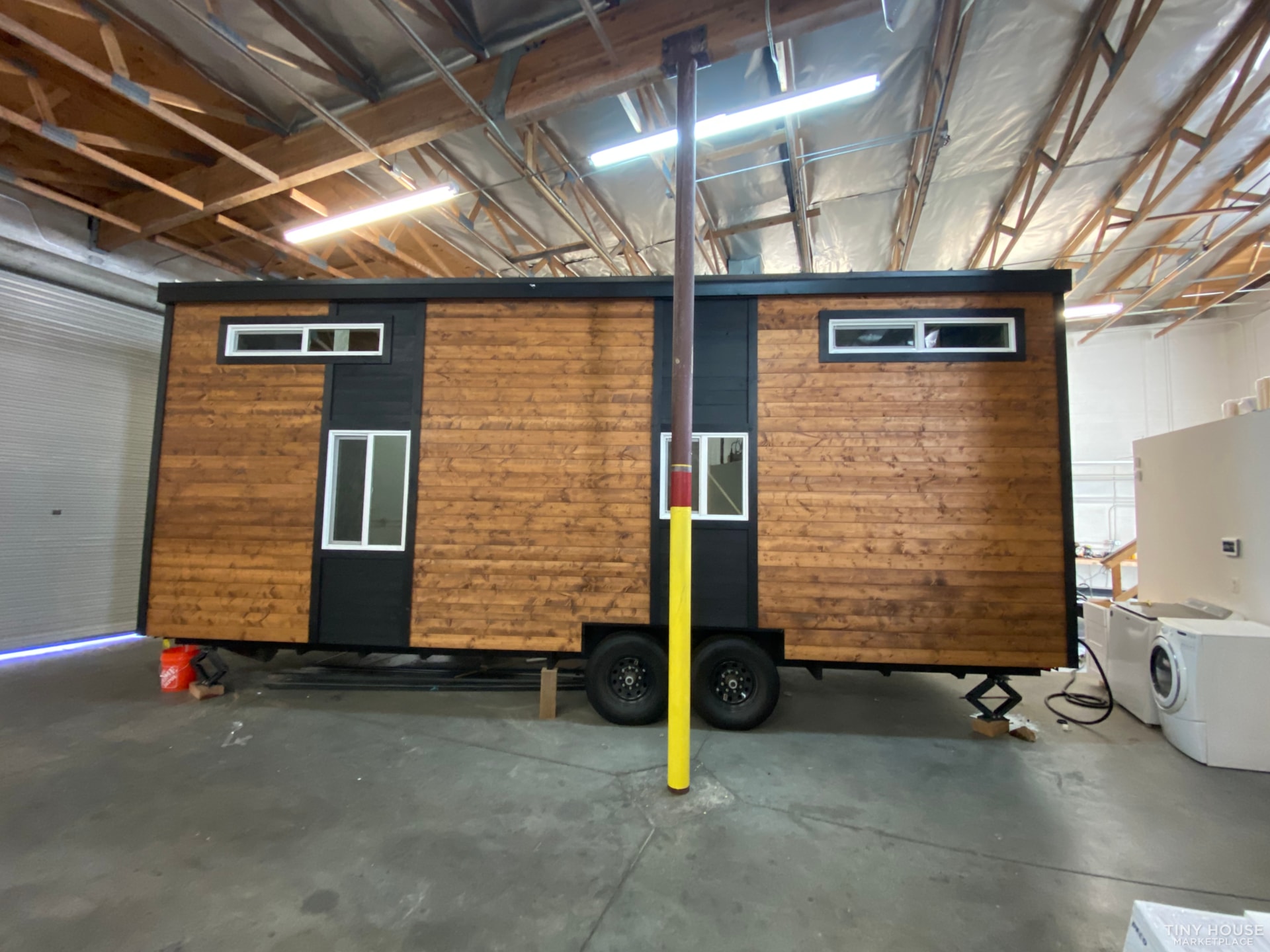 Luxury Tiny Home: Cozy Abode in the Heart of Las Vegas - Image 3 Thumbnail