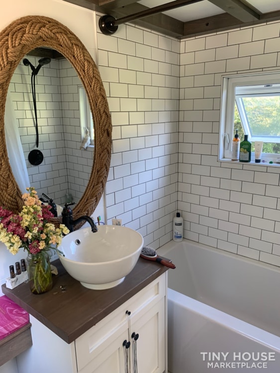Luxury tiny home for sale  - Image 3 Thumbnail