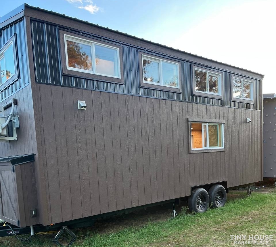 Luxury Tiny Home - Motivated Seller - Image 1 Thumbnail